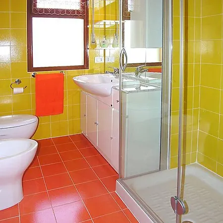 Lira Apartman *